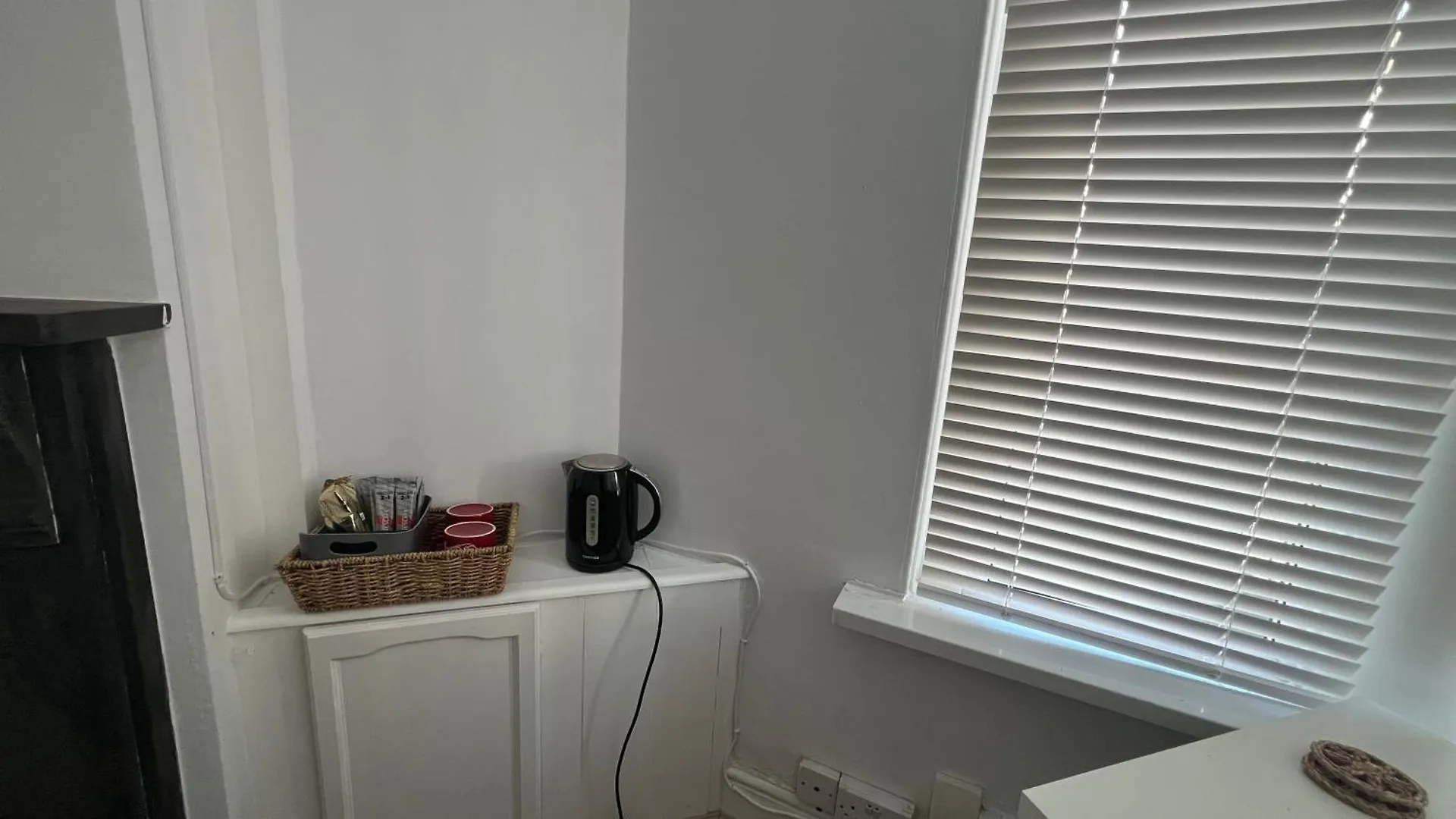 Daphne & Mim Bed & Breakfast Cardiff